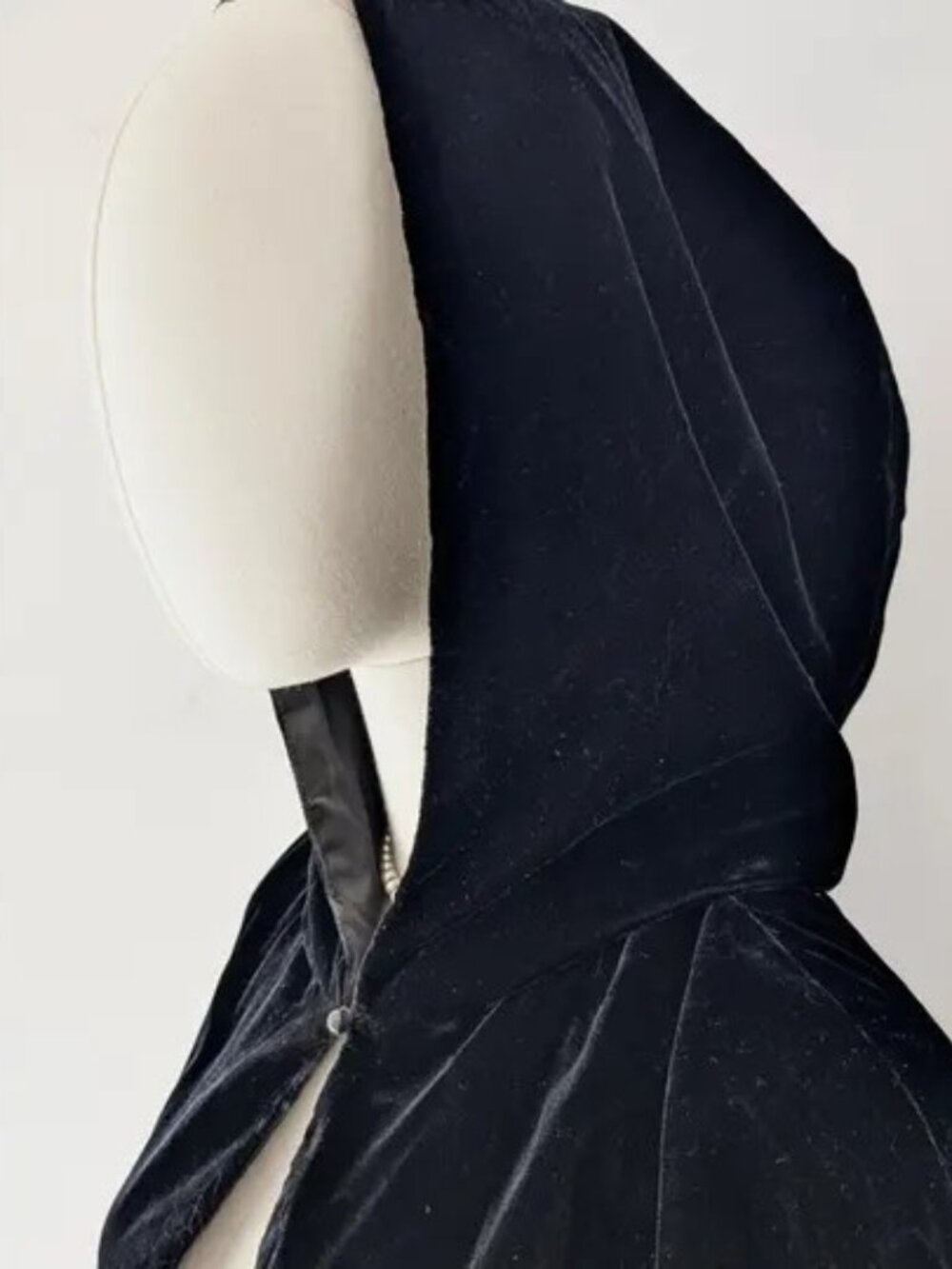 Y2K Jessica McClintock Gunne Sax Black Velvet Hooded Cape